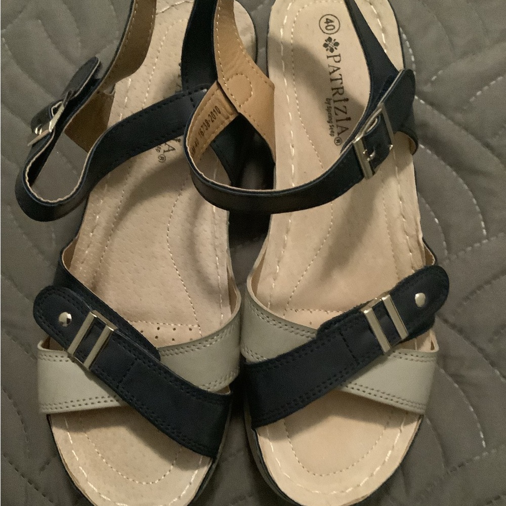 Navy & gray Patrizia sandals